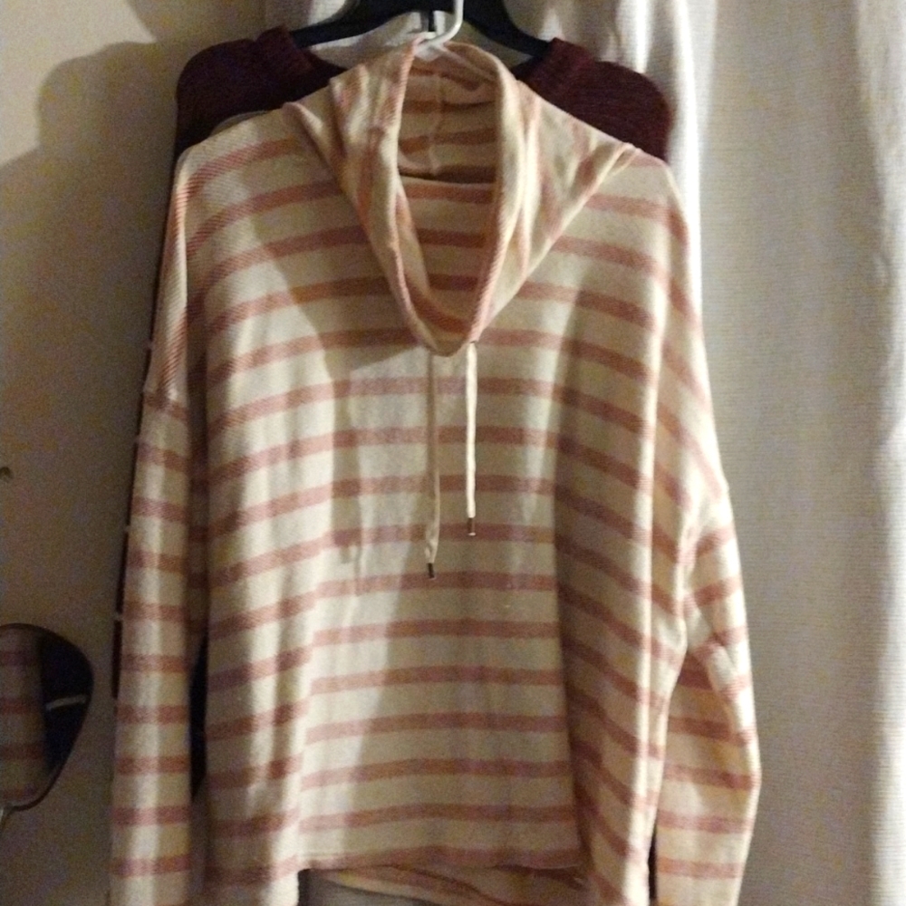 Womems sz X Large Chaps Ralph Lauren pull over long sleeve that ties at neck